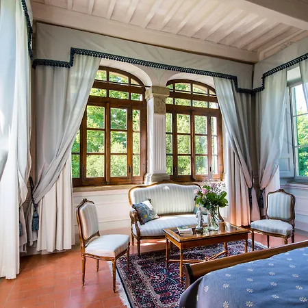 Отель Di Piazzano - Small Luxury Of The World