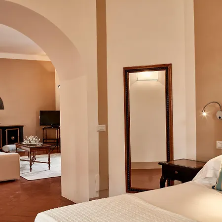 מלון Di Piazzano - Small Luxury Of The World קורטונה