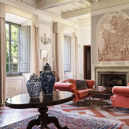 Отель Di Piazzano - Small Luxury Of The World 5*